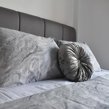 Marias Apartment - In City Centre,Near Beach Ларнака Екстериор снимка