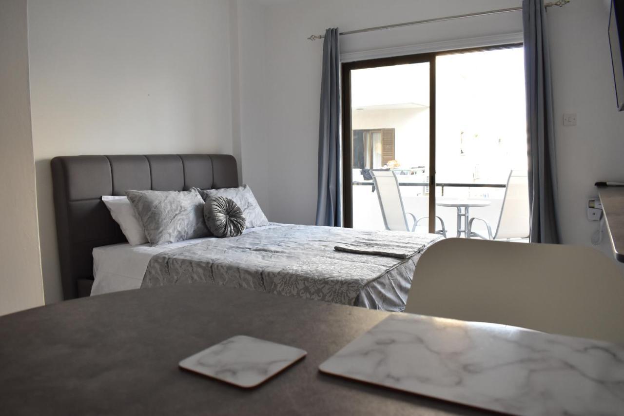 Marias Apartment - In City Centre,Near Beach Ларнака Екстериор снимка