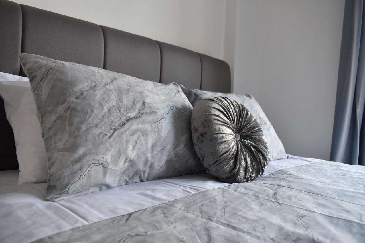 Marias Apartment - In City Centre,Near Beach Ларнака Екстериор снимка