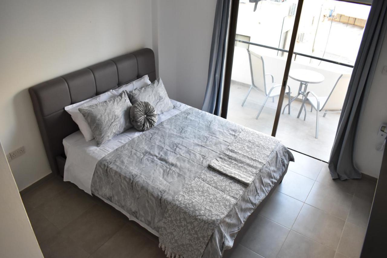 Marias Apartment - In City Centre,Near Beach Ларнака Екстериор снимка