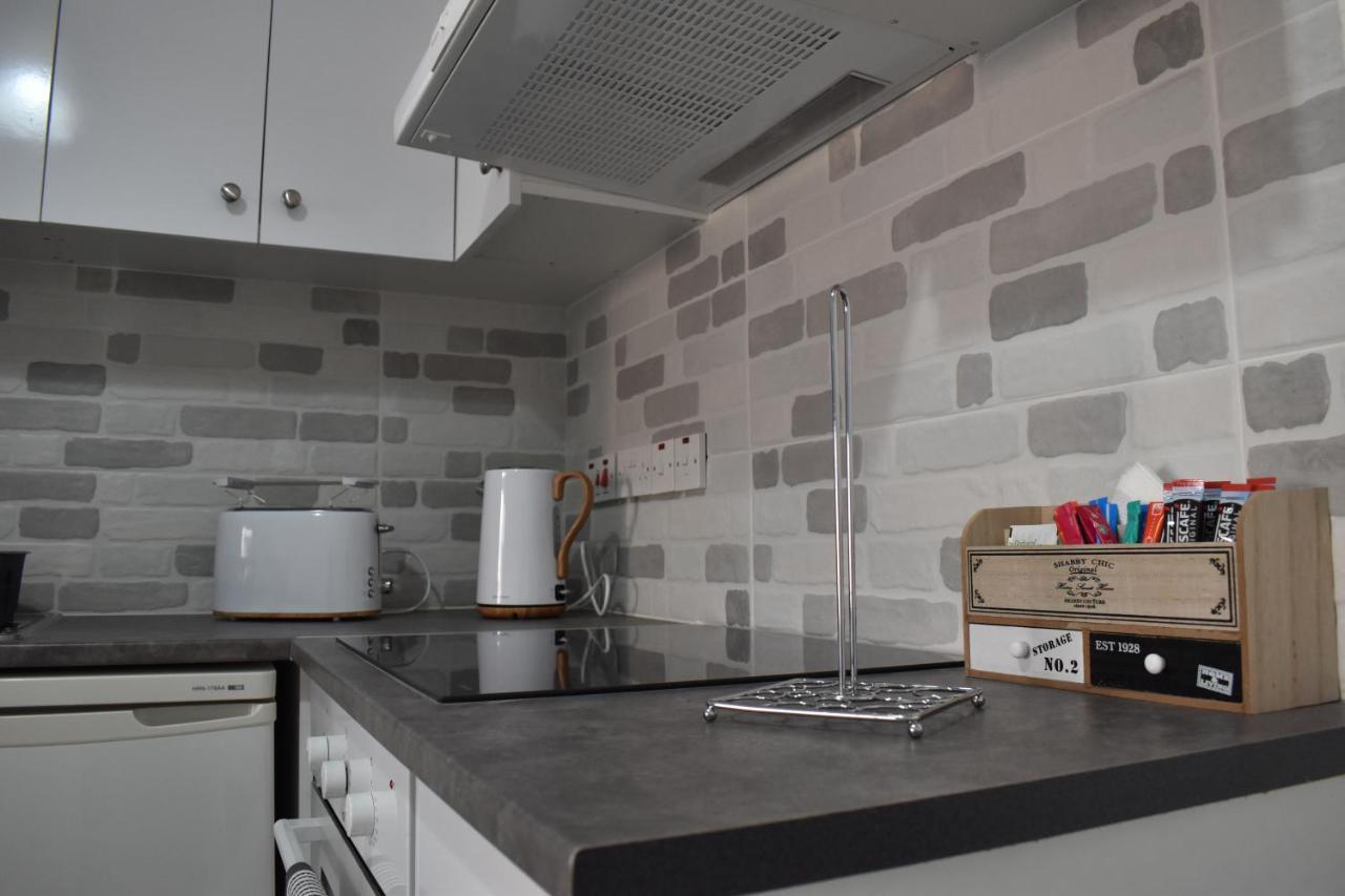 Marias Apartment - In City Centre,Near Beach Ларнака Екстериор снимка